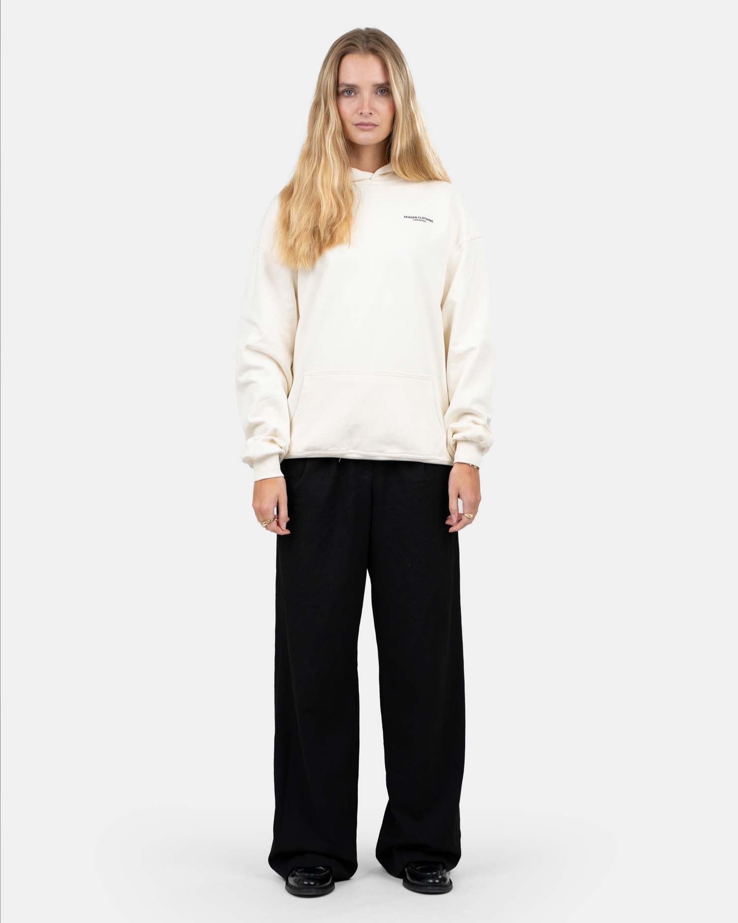 UNMARKED Hoodie White | Skagen - clothing.dk
